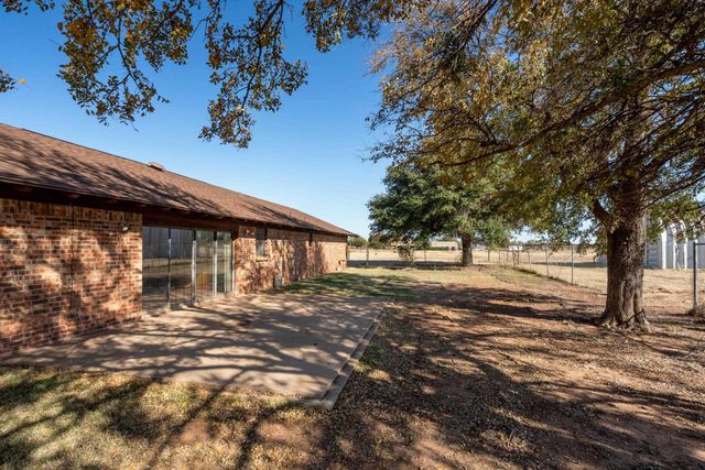 2627 E FM 367, Iowa Park, TX 76367