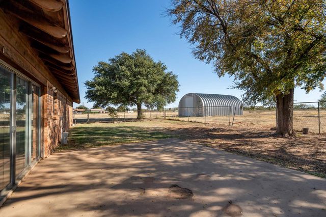 2627 E FM 367, Iowa Park, TX 76367