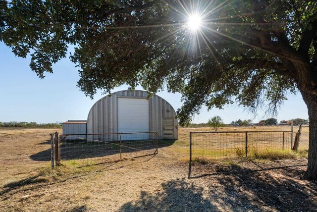 2627 E FM 367, Iowa Park, TX 76367