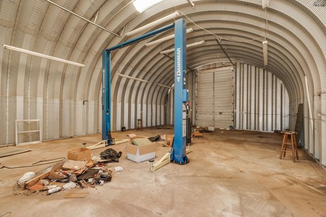 2627 E FM 367, Iowa Park, TX 76367