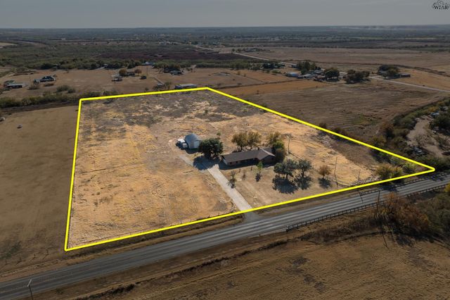 2627 E FM 367, Iowa Park, TX 76367