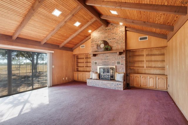 2627 E FM 367, Iowa Park, TX 76367