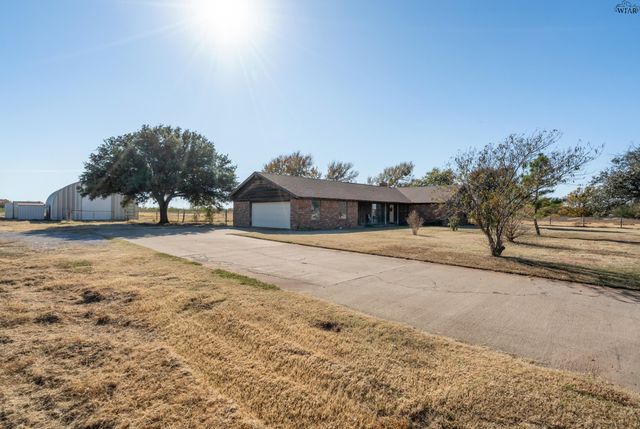 2627 E FM 367, Iowa Park, TX 76367