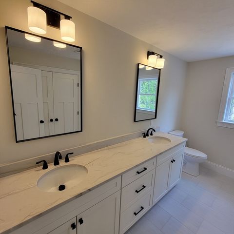 7 Kinsman Way, Foxboro, MA 02035