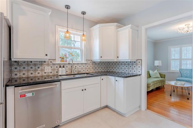 422 E GORE STREET, Orlando, FL 32806