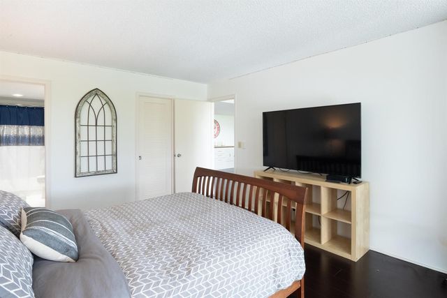 2400 PRESIDENTIAL Way 302, West Palm Beach, FL 33401