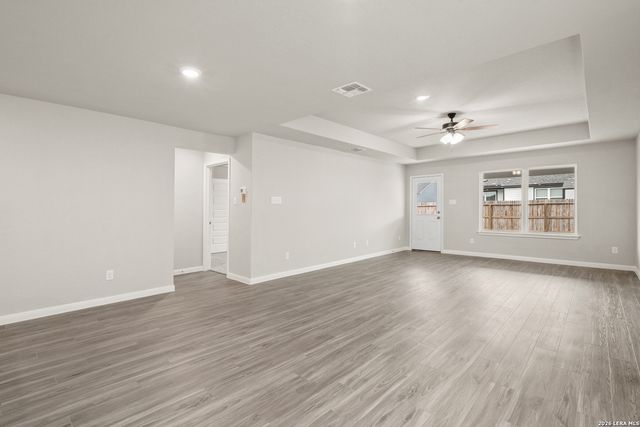 1208 Sweden, Seguin, TX 78155
