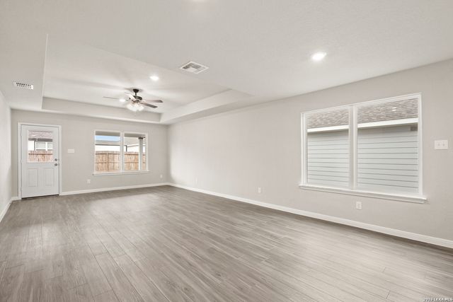 1208 Sweden, Seguin, TX 78155