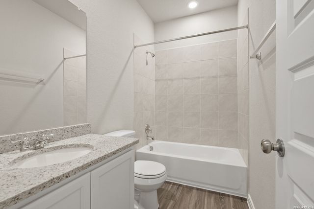 1208 Sweden, Seguin, TX 78155
