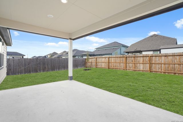 1208 Sweden, Seguin, TX 78155