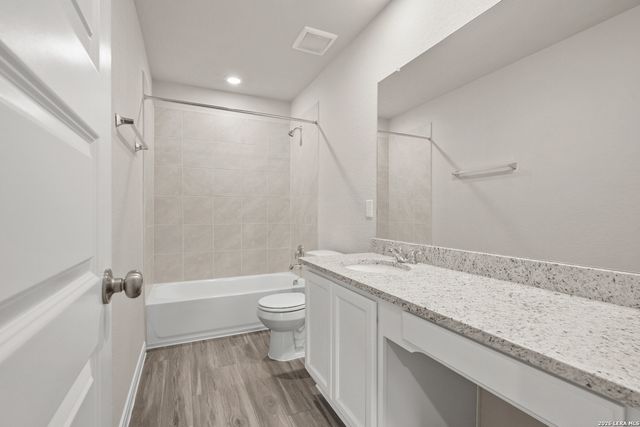 1208 Sweden, Seguin, TX 78155