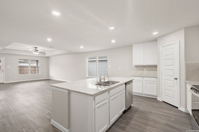 1208 Sweden, Seguin, TX 78155