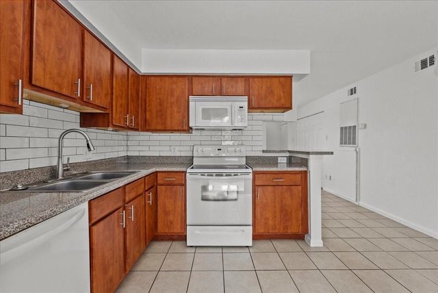 3506 Cove View Boulevard 303, Galveston, TX 77554