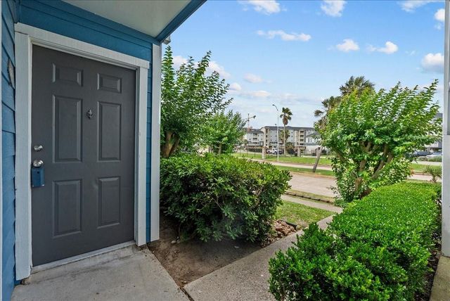 3506 Cove View Boulevard 303, Galveston, TX 77554