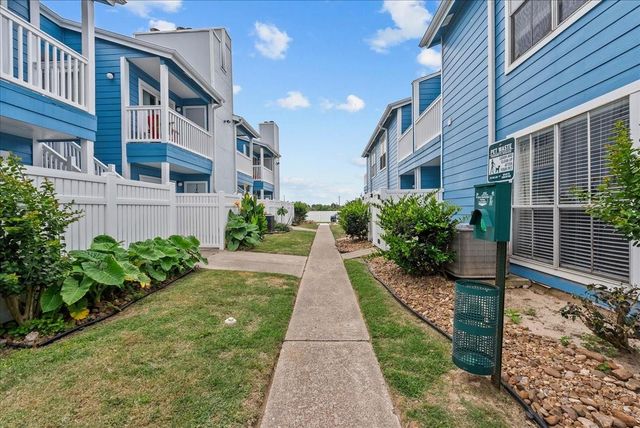 3506 Cove View Boulevard 303, Galveston, TX 77554