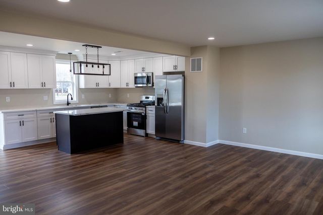 1404 S CENTRAL, Minotola, NJ 08341