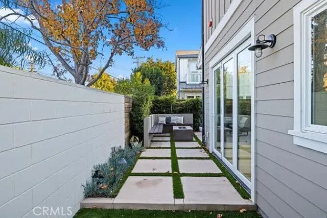 165 22nd Street, Costa Mesa, CA 92627