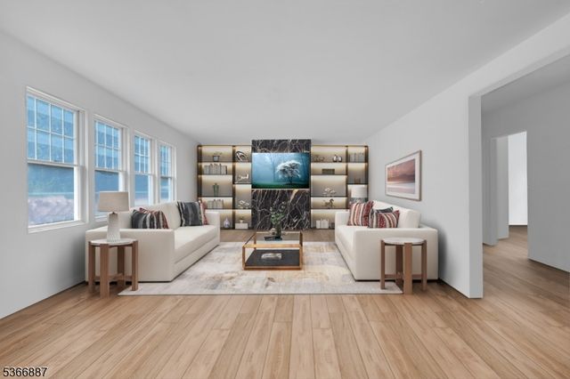 520 Clinton Ave, Wyckoff Twp., NJ 07481
