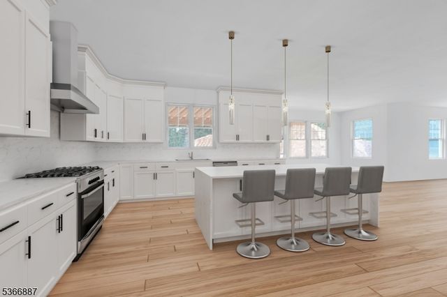 520 Clinton Ave, Wyckoff Twp., NJ 07481