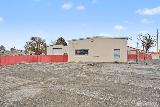 4150 Stratford Road NE, Moses Lake, WA 98837