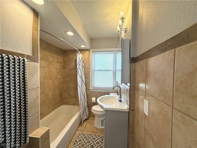 5341 Hollywood Avenue, Maple Heights, OH 44137