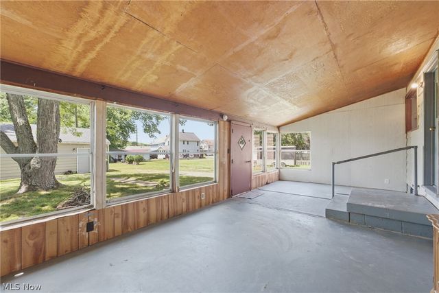 232 S 15th Street, Sebring, OH 44672