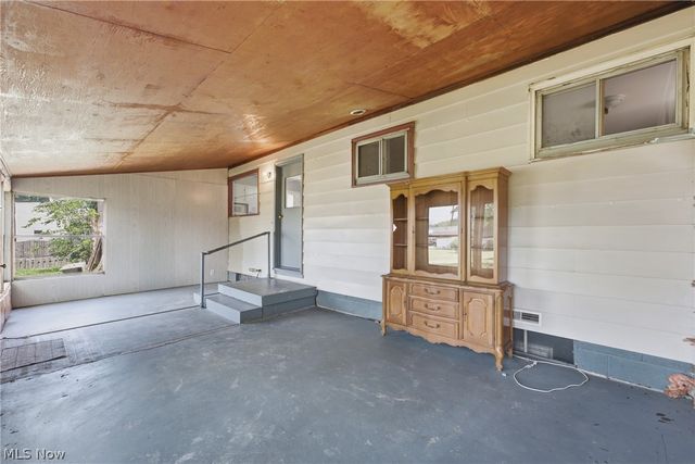 232 S 15th Street, Sebring, OH 44672