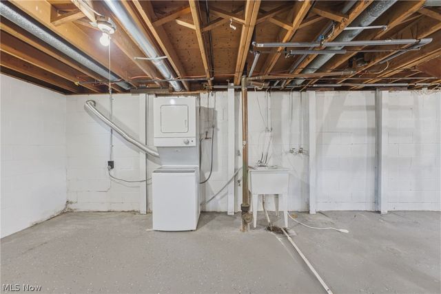 232 S 15th Street, Sebring, OH 44672