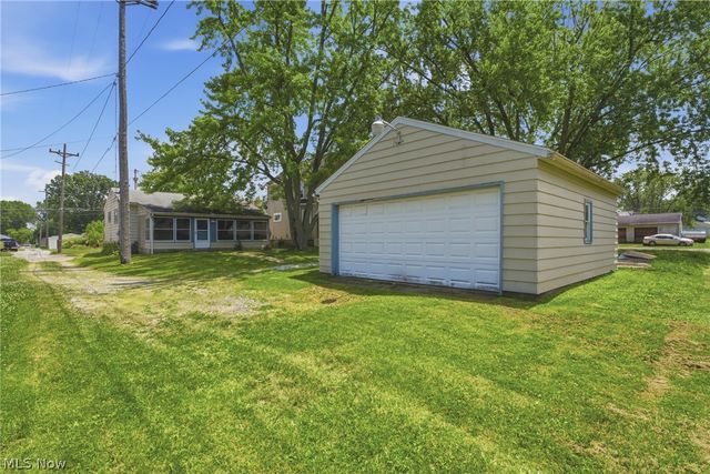232 S 15th Street, Sebring, OH 44672