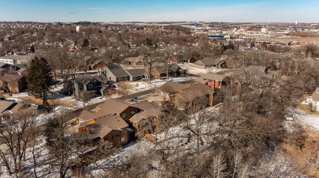 700 Panorama Circle NW, Rochester, MN 55901