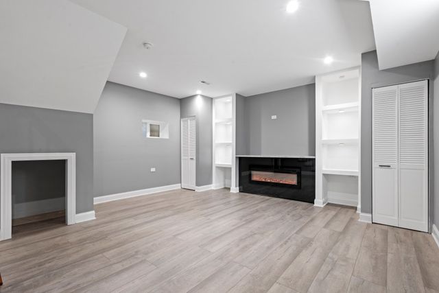 1610 S Fifth Avenue, Maywood, IL 60153