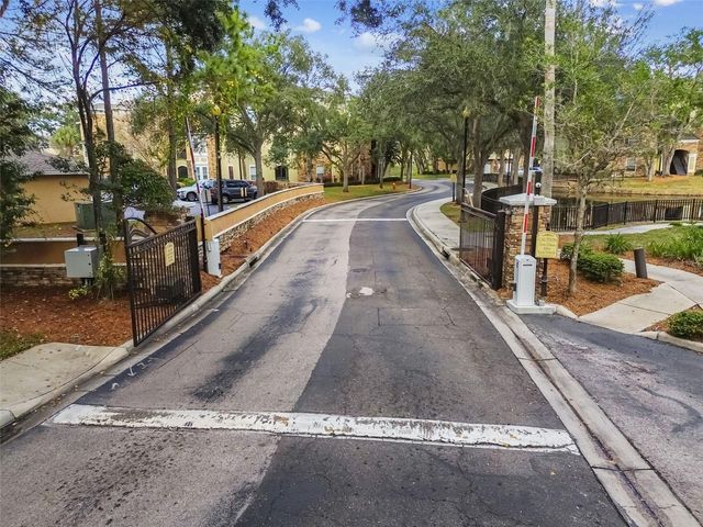 10209 COURTNEY PALMS BOULEVARD 101, Tampa, FL 33619