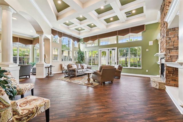 10209 COURTNEY PALMS BOULEVARD 101, Tampa, FL 33619