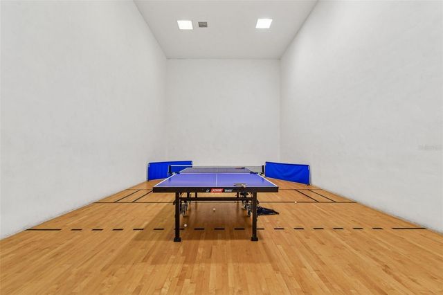 10209 COURTNEY PALMS BOULEVARD 101, Tampa, FL 33619