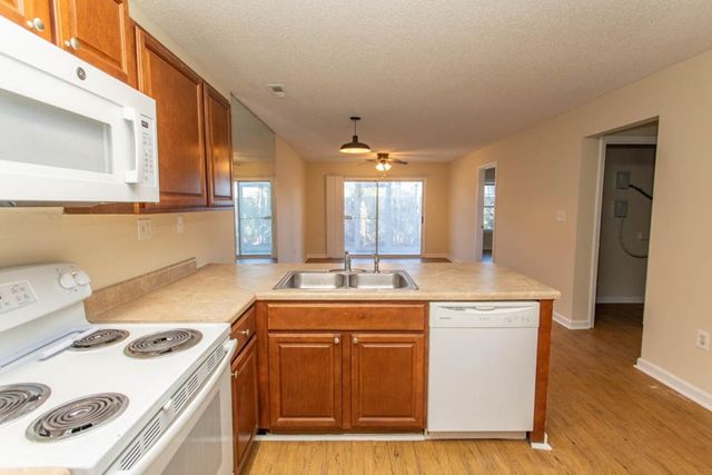 3681 Clay Pond Village Ln Apt 2, Myrtle Beach, SC 29579