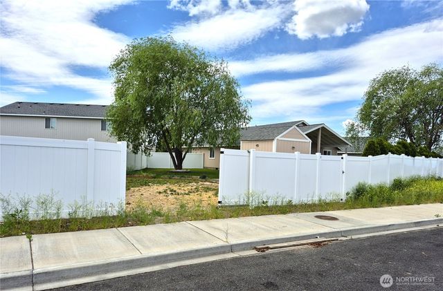 500 E Linden Avenue, Moses Lake, WA 98837