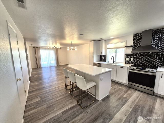 500 E Linden Avenue, Moses Lake, WA 98837