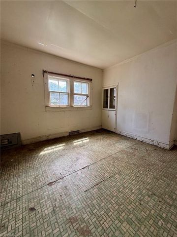 999 Robbins Circle, Lexington, NC 27292