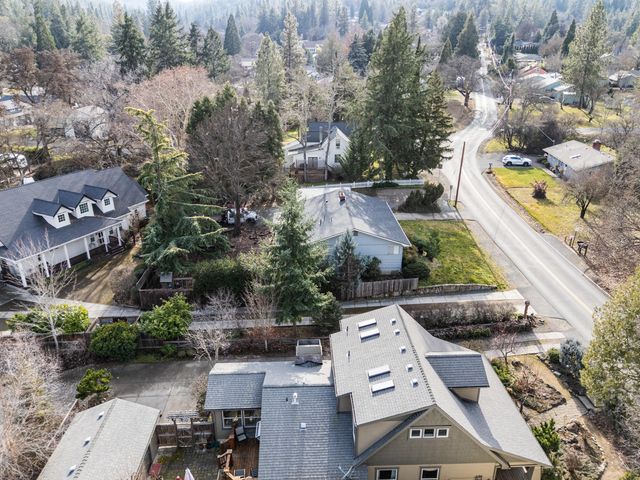 535 Applegate Street, Jacksonville, OR 97530