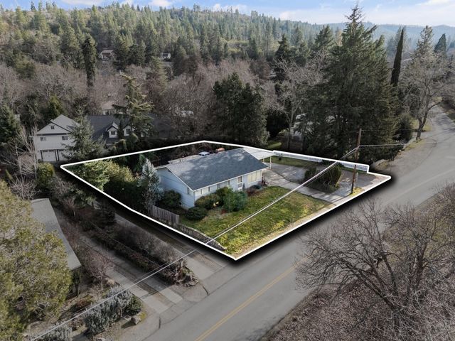 535 Applegate Street, Jacksonville, OR 97530