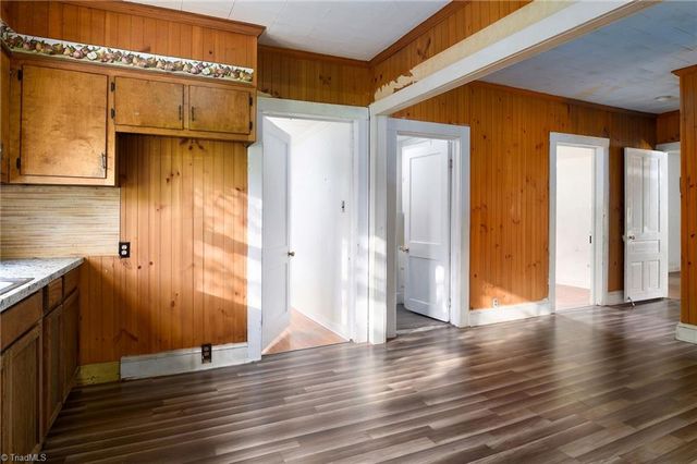 11 Hackney Street, Lexington, NC 27292