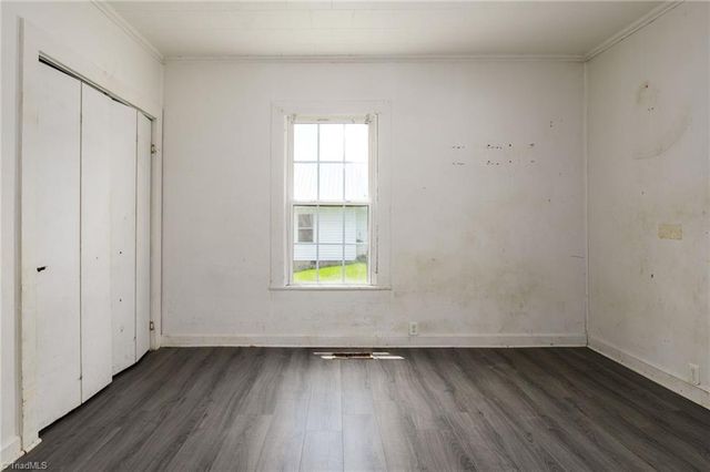 11 Hackney Street, Lexington, NC 27292