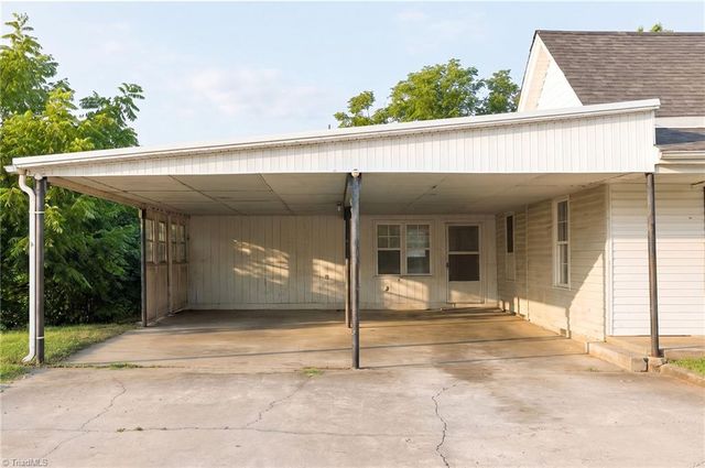 11 Hackney Street, Lexington, NC 27292