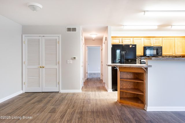 6516 Brook Bend Way, UNIT 134, Louisville, KY 40229