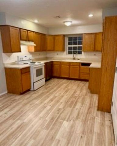 4322 NW Hoover Avenue, Lawton, OK 73505