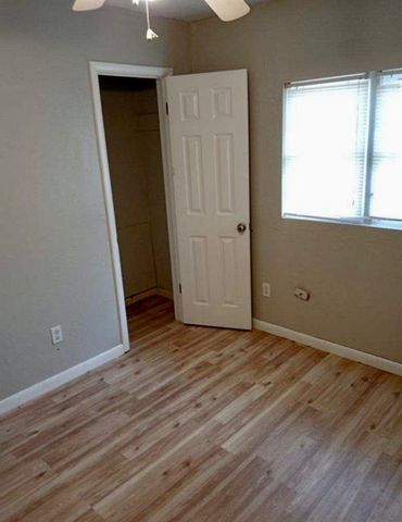 4322 NW Hoover Avenue, Lawton, OK 73505