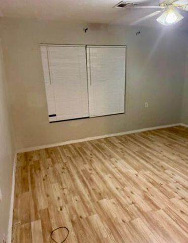 4322 NW Hoover Avenue, Lawton, OK 73505