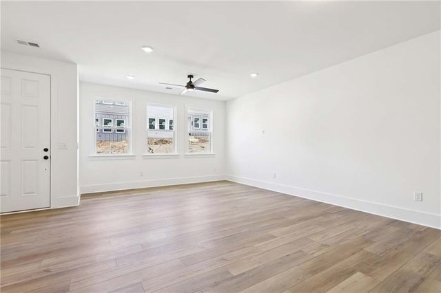 1611 Worley Way NW, Atlanta, GA 30318
