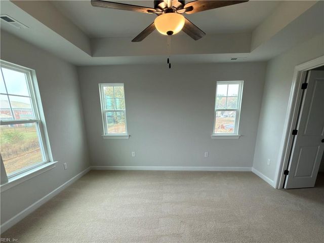 20 Mulligan LN, Suffolk, VA 23434