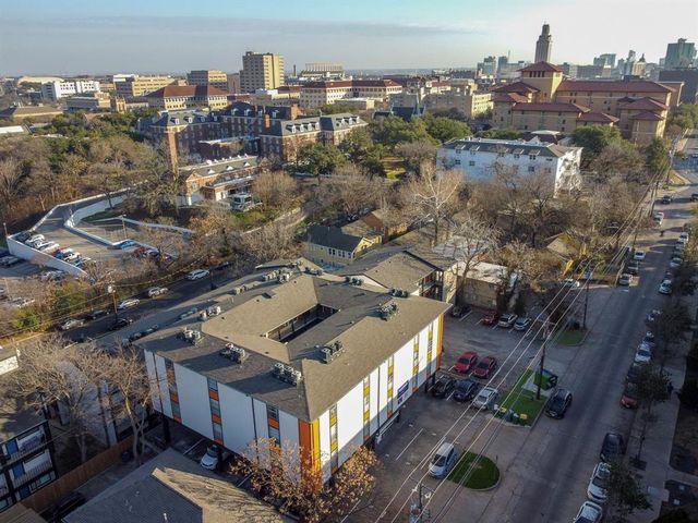 2803 Hemphill PARK B-201, Austin, TX 78705